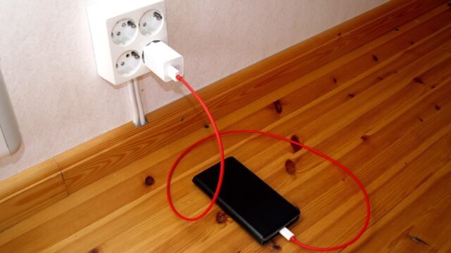 OnePlus 3 smartphone charging